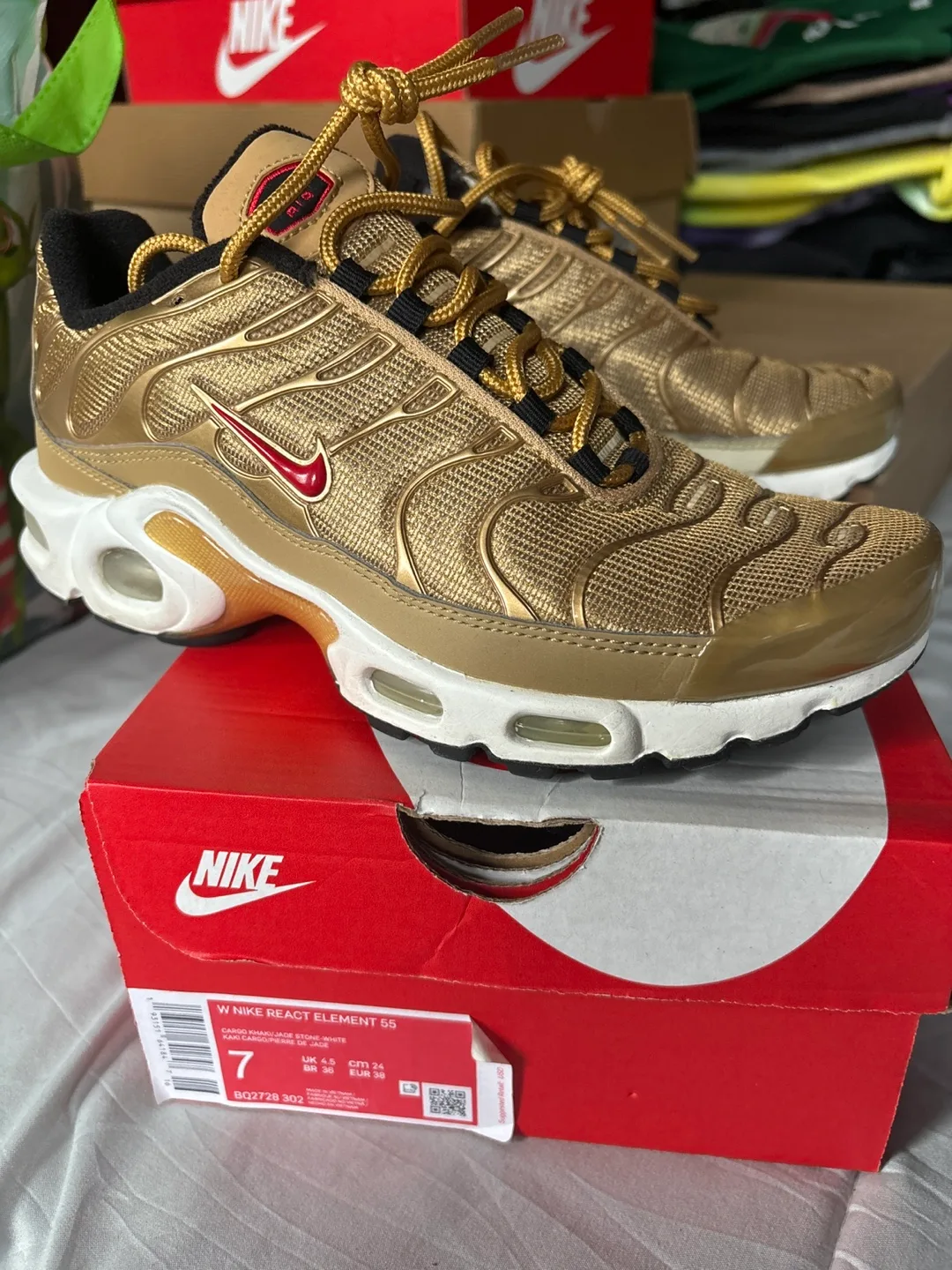 Nike Air Max Plus TN Gold Size 7 thumbnail