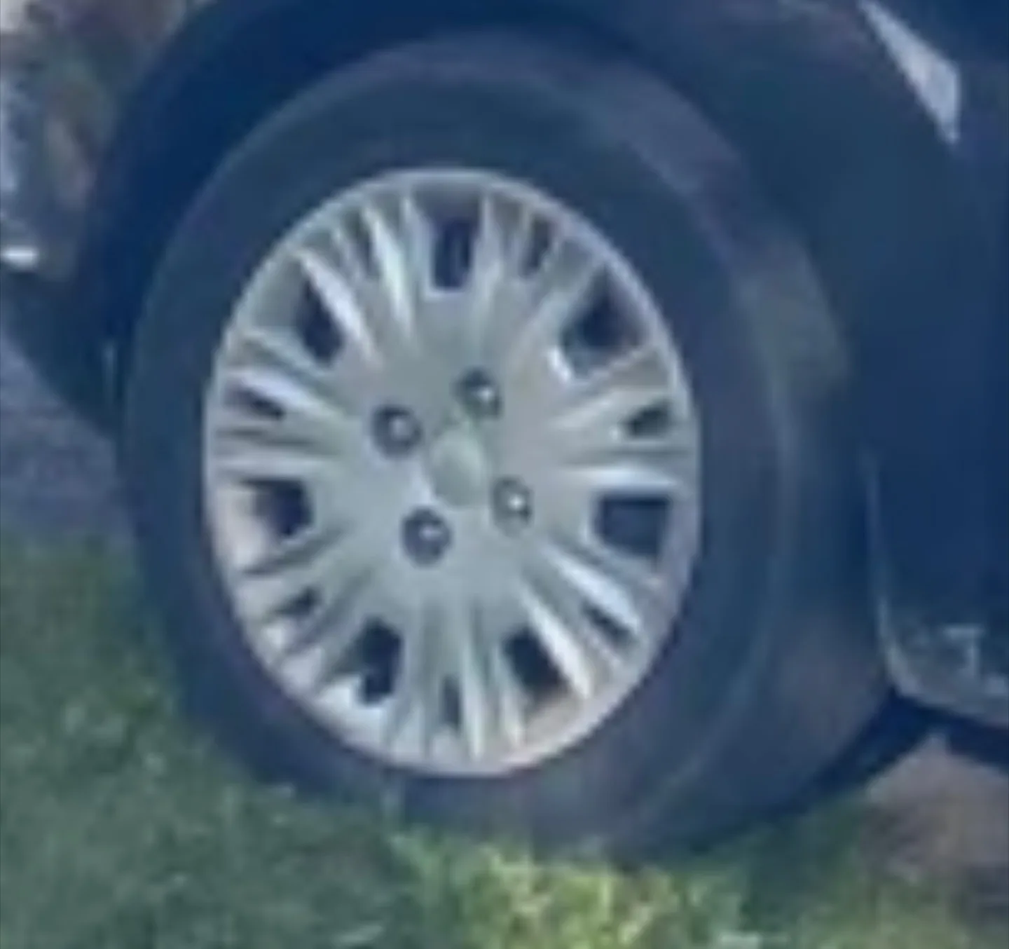 4 Rims from 2014 Ford Fiesta thumbnail