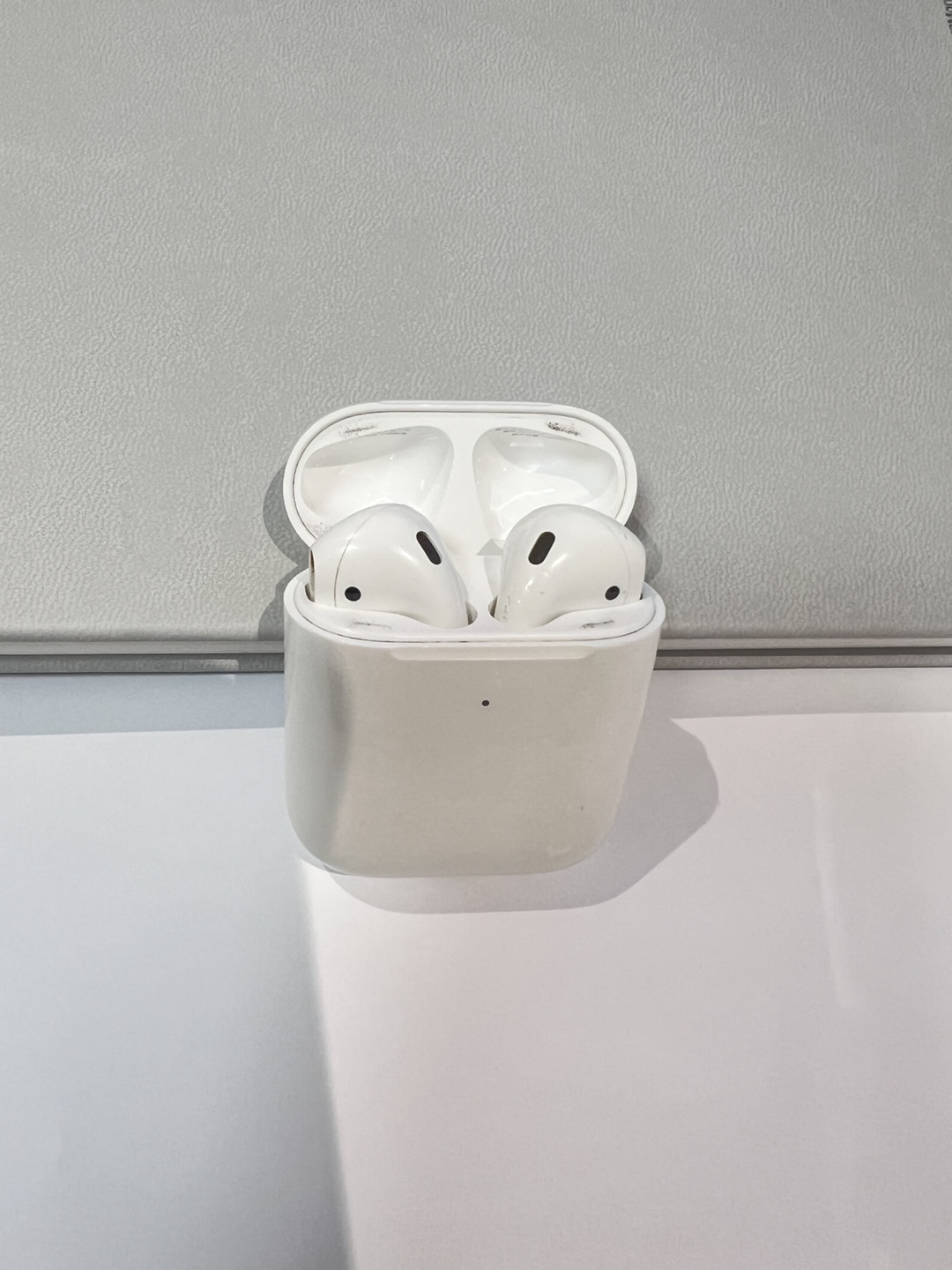 Apple AirPods (2nd Generation) - photo 3