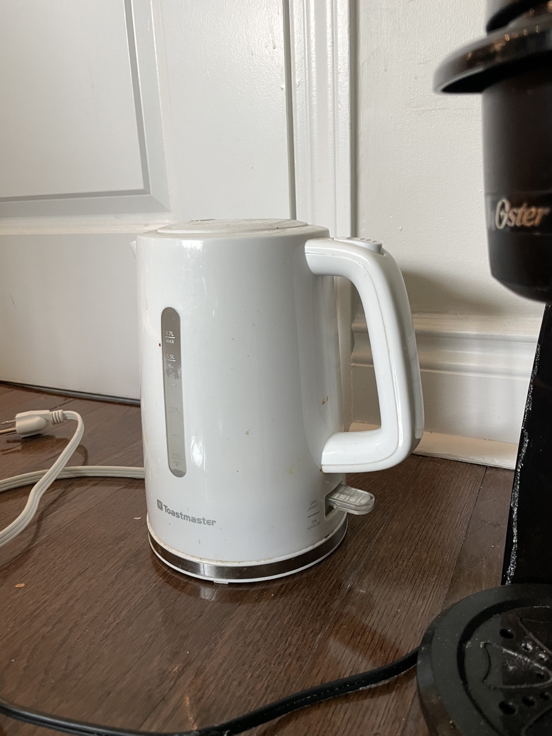Toastmaster Electric Kettle - White - photo 2
