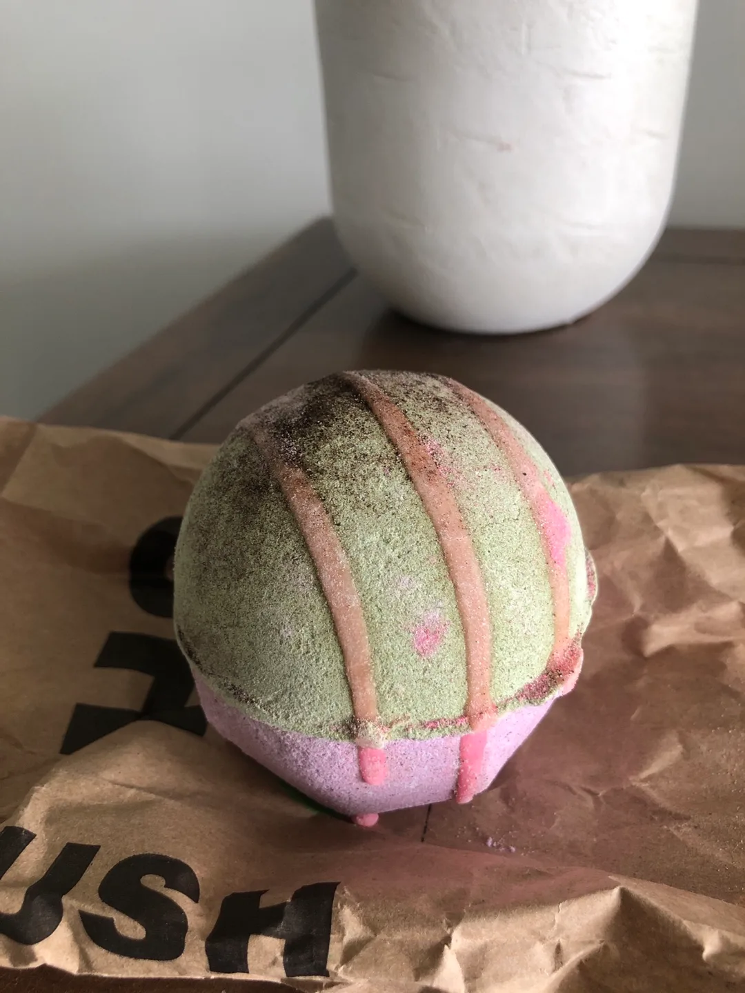 Lush Bath Bomb - Blueberry Matcha Oat Latte 🧡 thumbnail