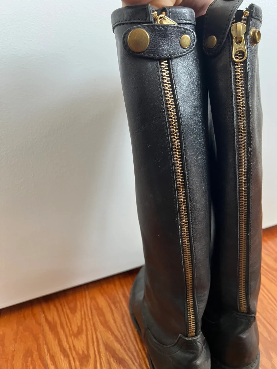 Roots Black Leather Riding Boots- Like New- Size 6 image indicator(3)