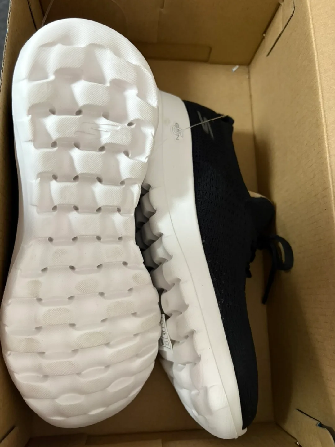 New Skechers GOwalk Stretch Fit Black - Size 6 image indicator(5)