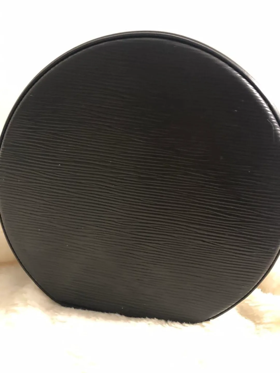 💯% Authentic Louis Vuitton Epi Leather GM Cannes Bag image indicator(5)