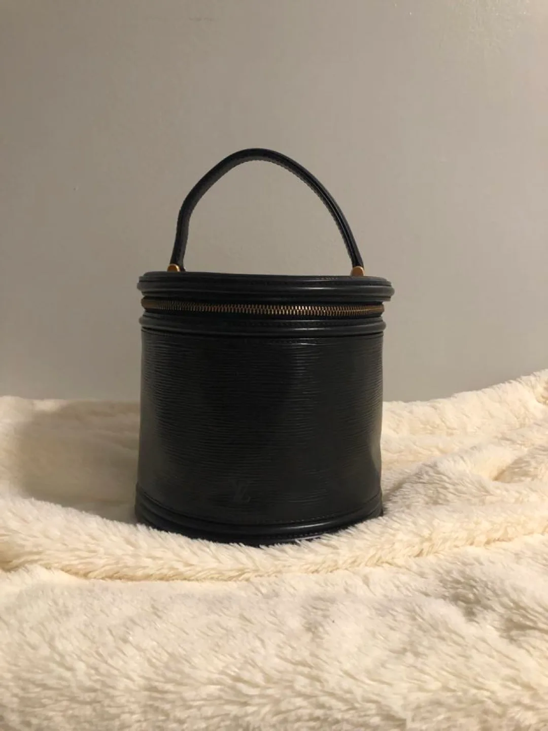 💯% Authentic Louis Vuitton Epi Leather GM Cannes Bag thumbnail