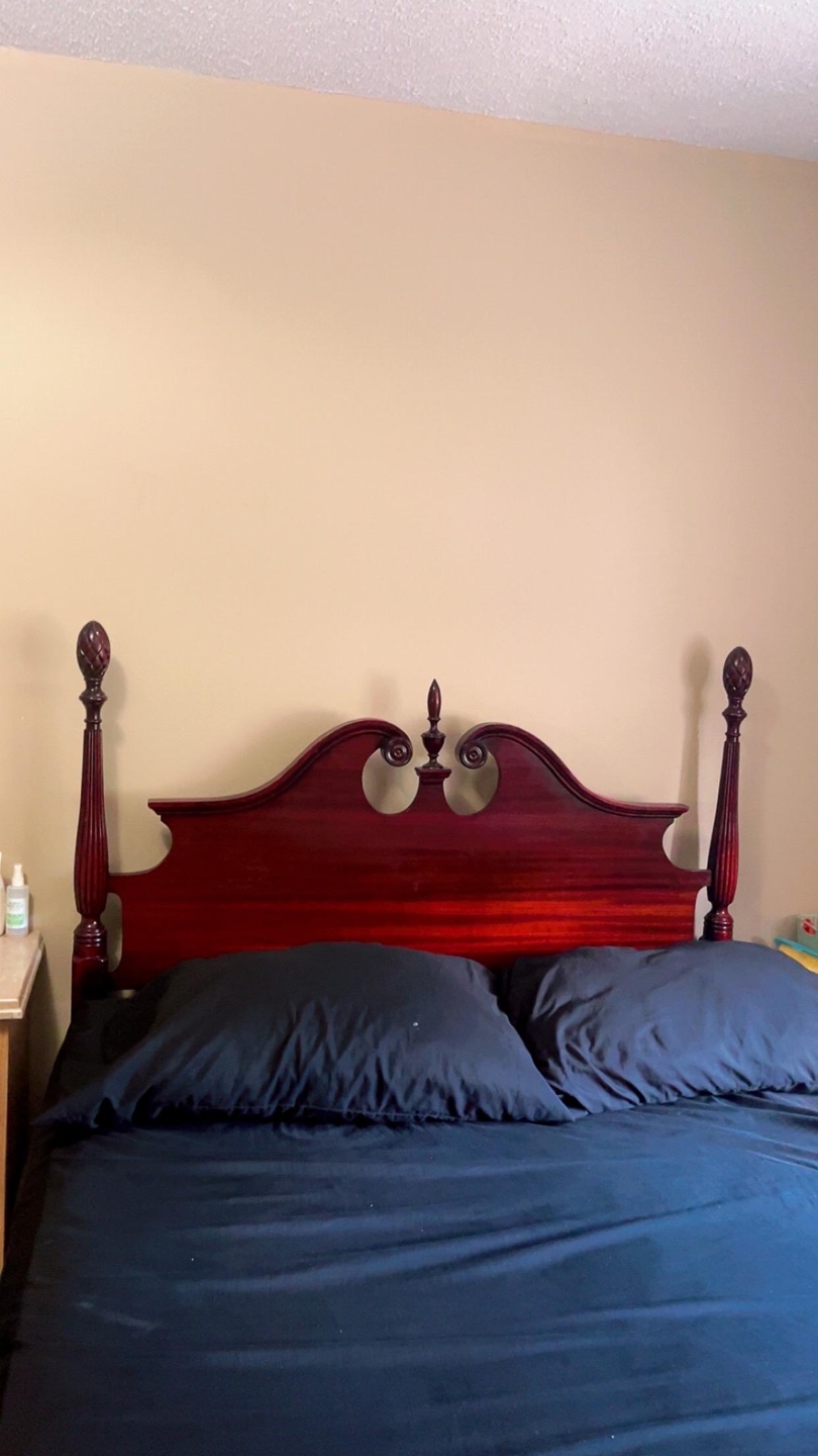 Antique Style Mahogany Bed Frame - photo 3