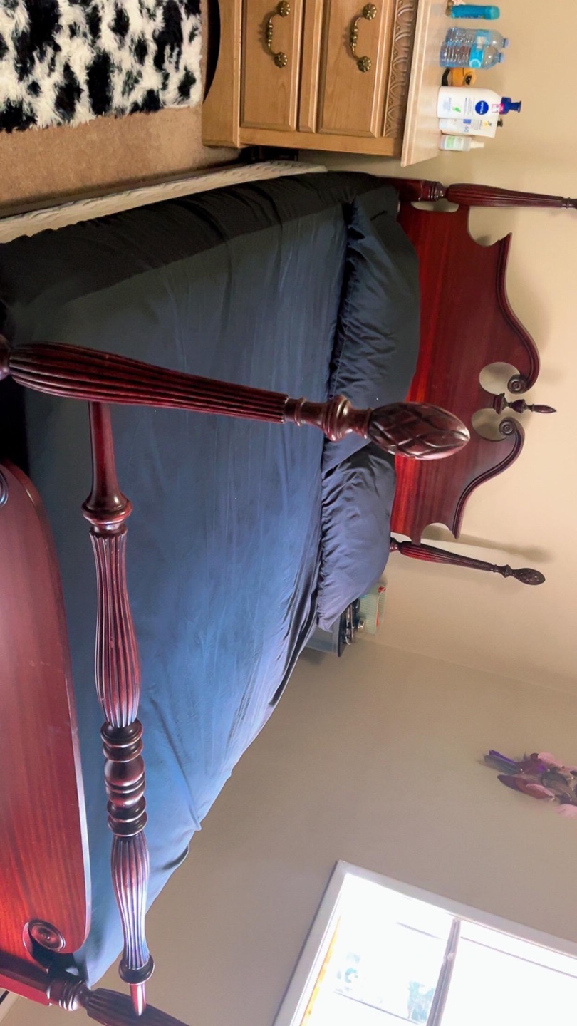 Antique Style Mahogany Bed Frame - photo 2