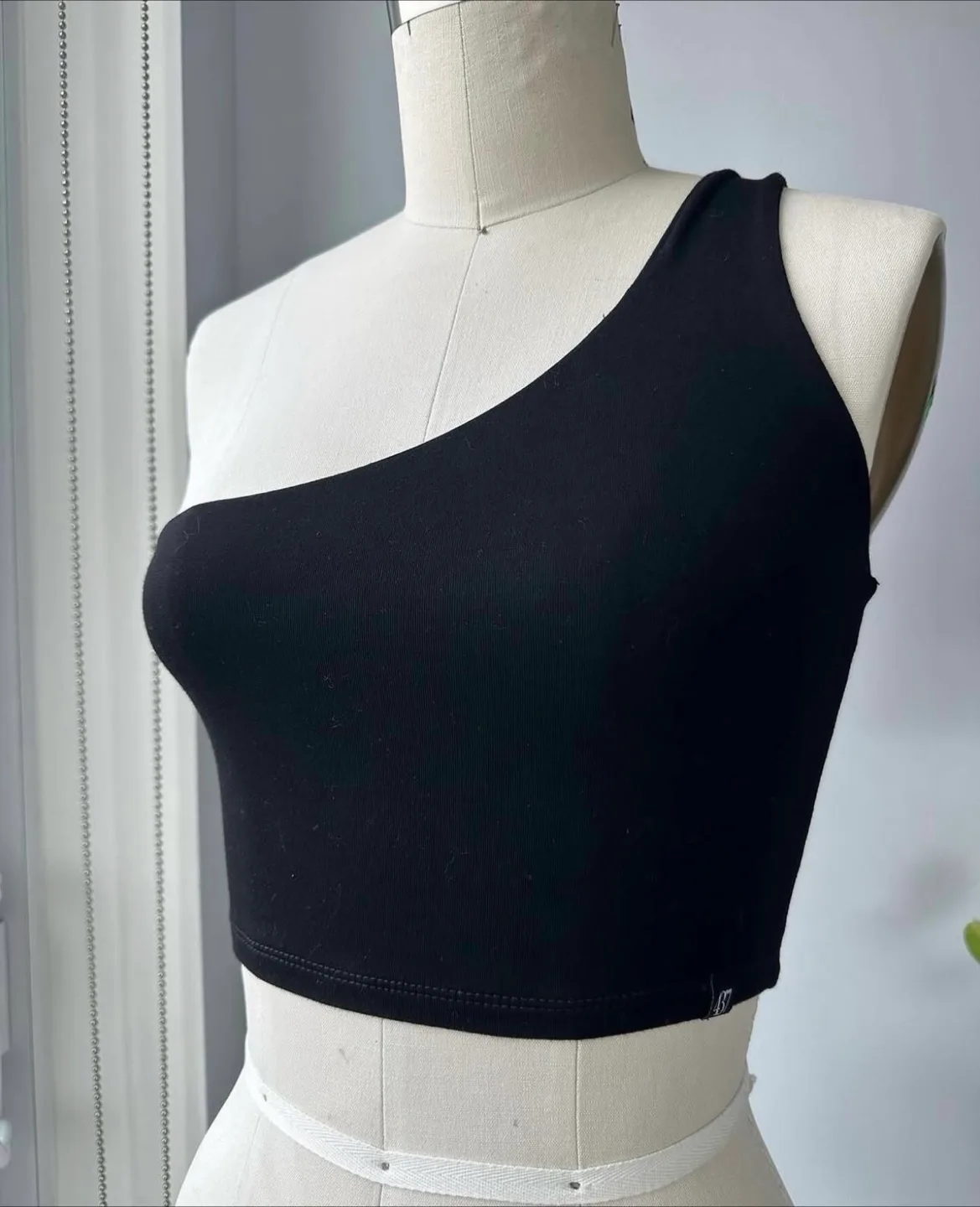 437 athletic top size small thumbnail