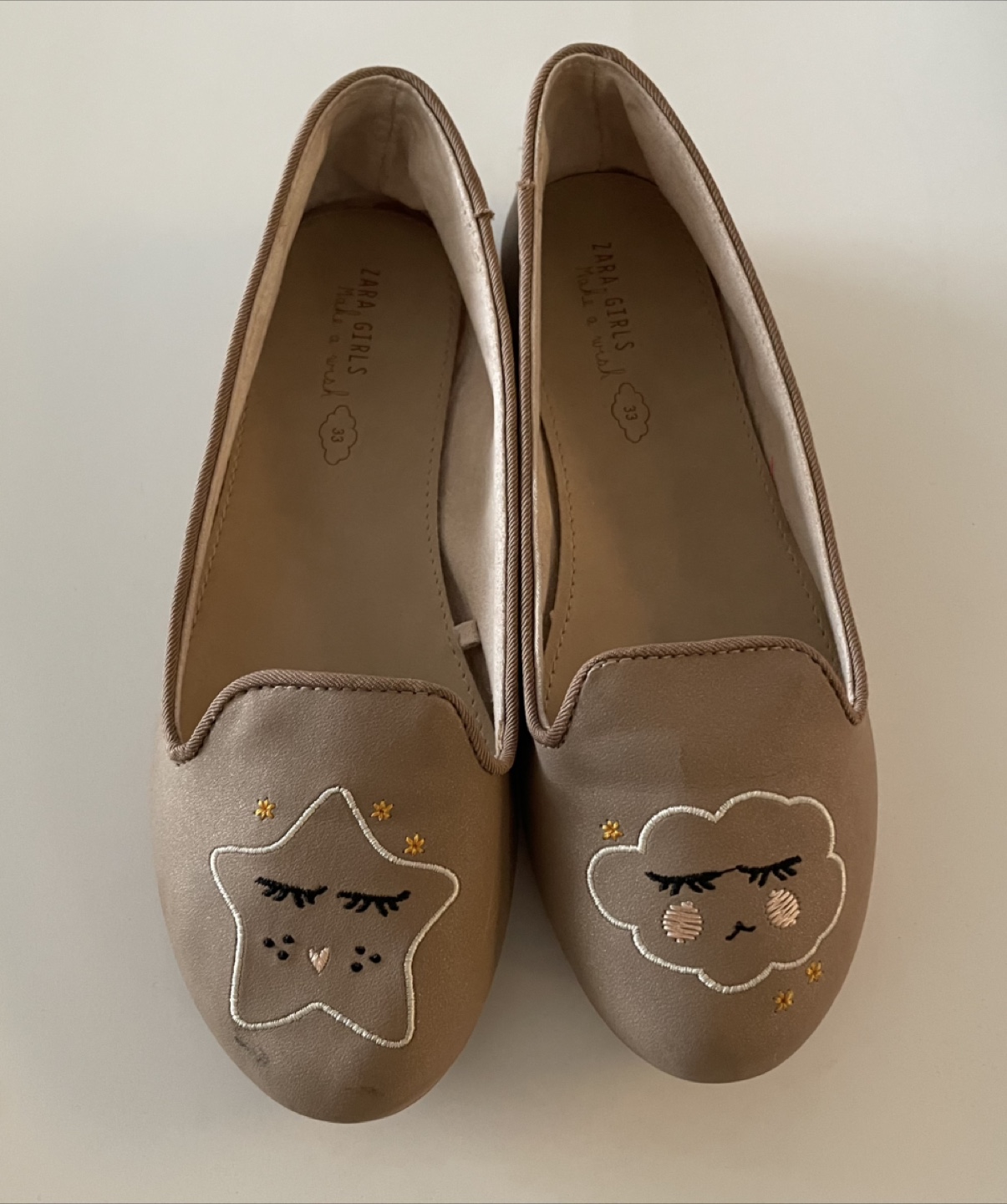 Zara Girls Beige Flats - Size 33