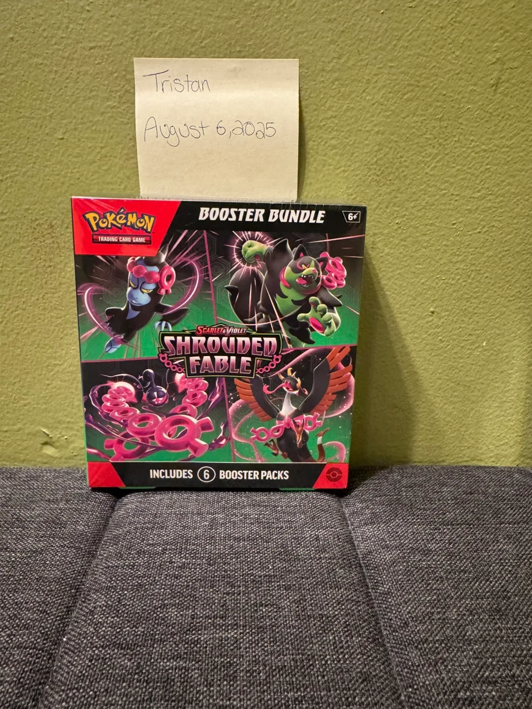 Pokémon TCG: Scarlet & Violet—Shrouded Fable Booster Bundle thumbnail