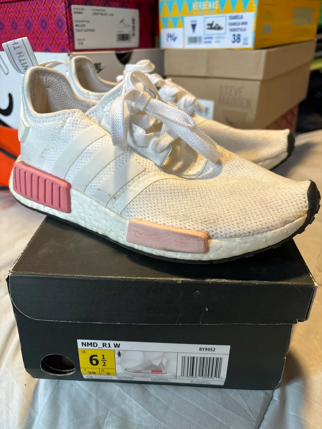 Adidas NMD_R1 W White/Pink Size 6.5 thumbnail