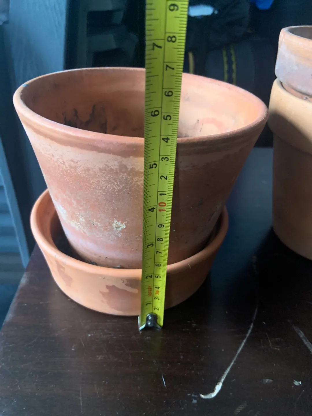 10 terracotta pots. 🪴 image indicator(10)