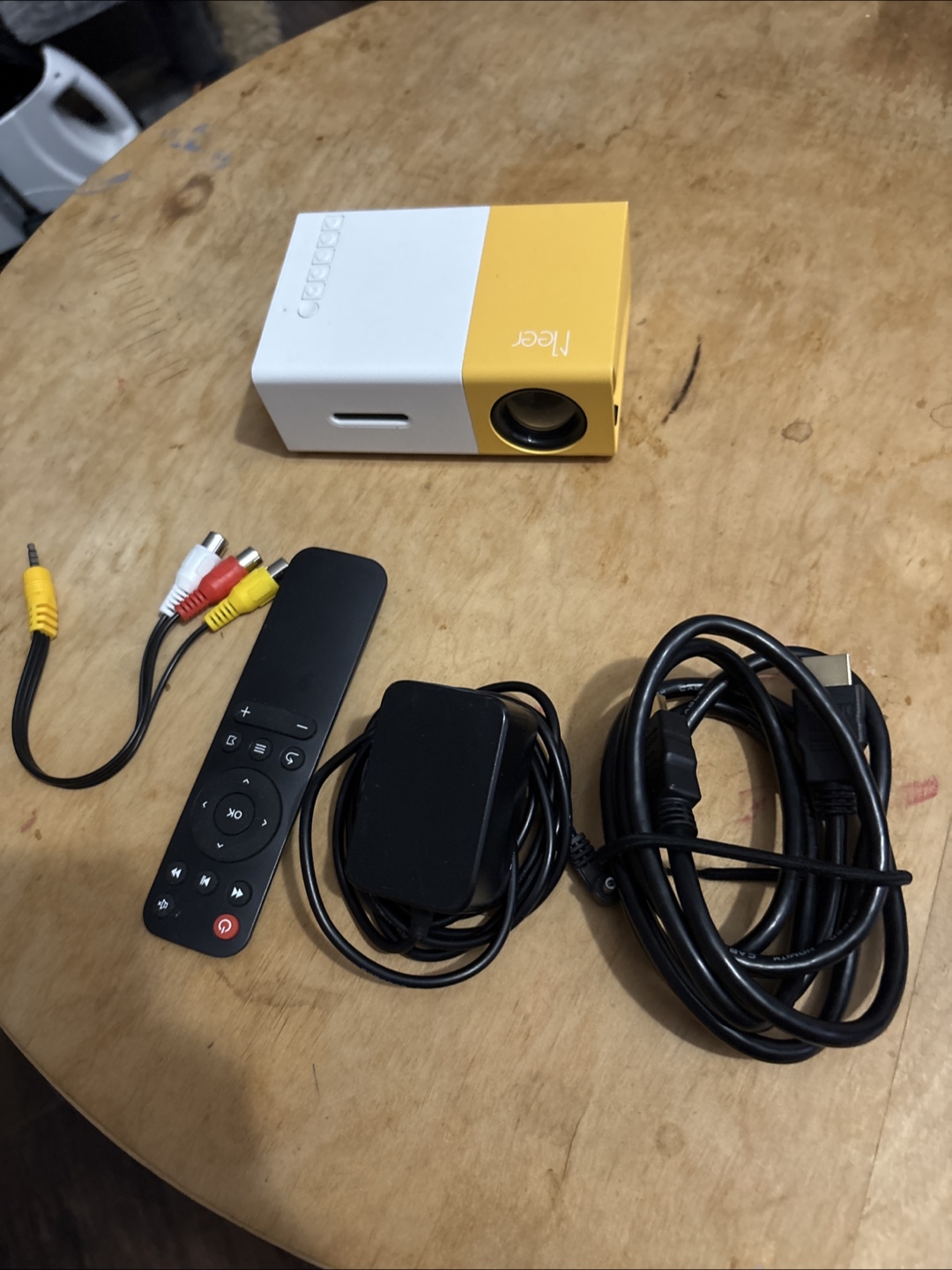 Mini Projector - photo 4
