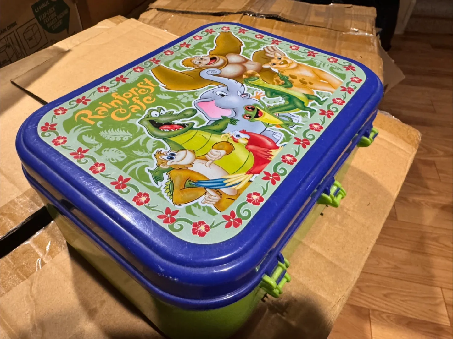 Rainforest Cafe Lunch Box thumbnail