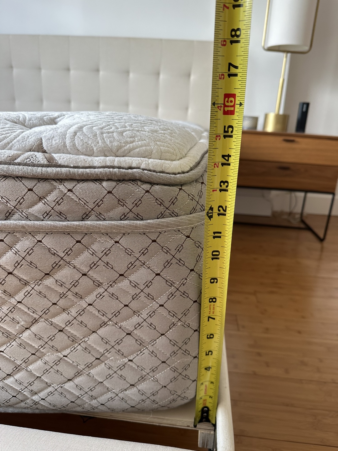 Queen Size bed frame and mattress for sale - photo 4