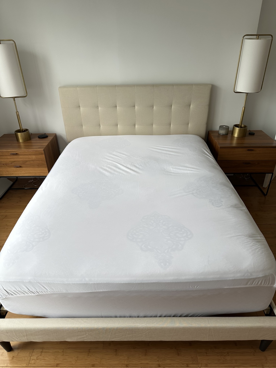 Queen Size bed frame and mattress for sale - photo 3