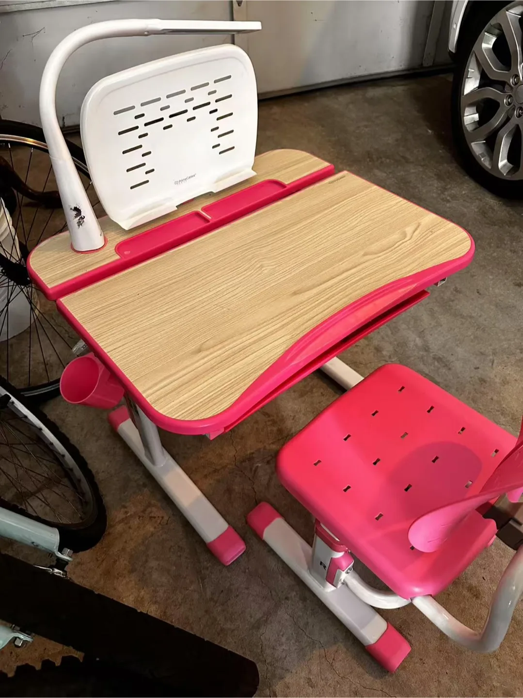 Adjustable Kids Desk & Chair Set - Pink