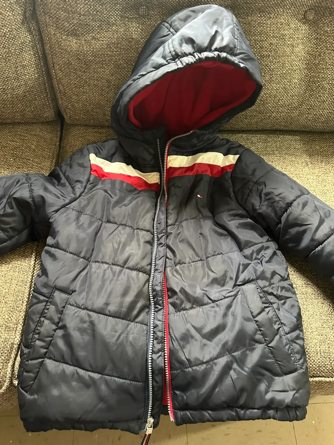 Tommy Hilfiger Kids Puffer Jacket - Size S thumbnail