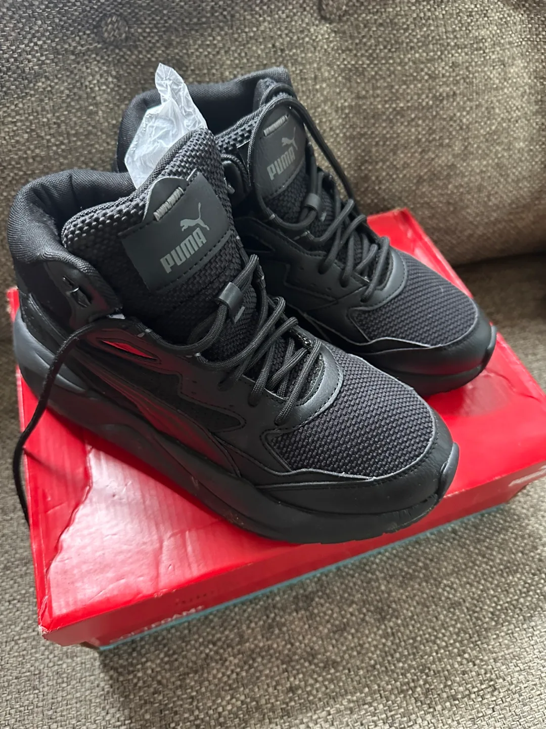 Puma Anzarun Black Sneakers image indicator(2)