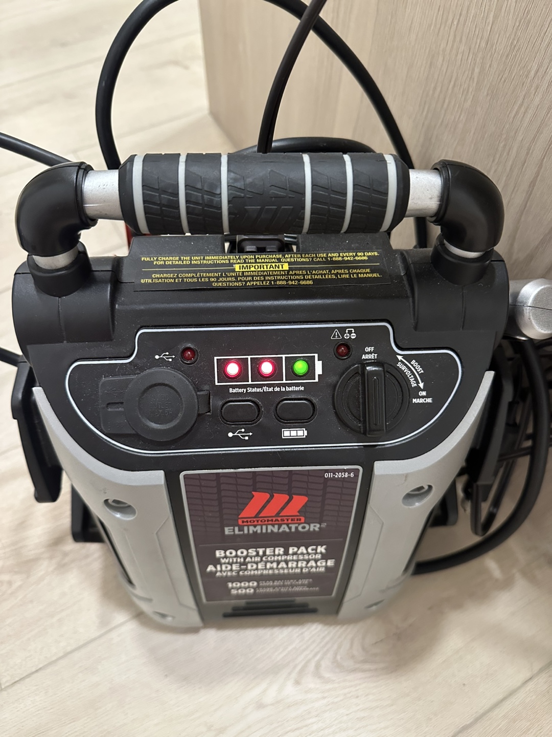 Motomaster Eliminator Booster Pack w/ Air Compressor