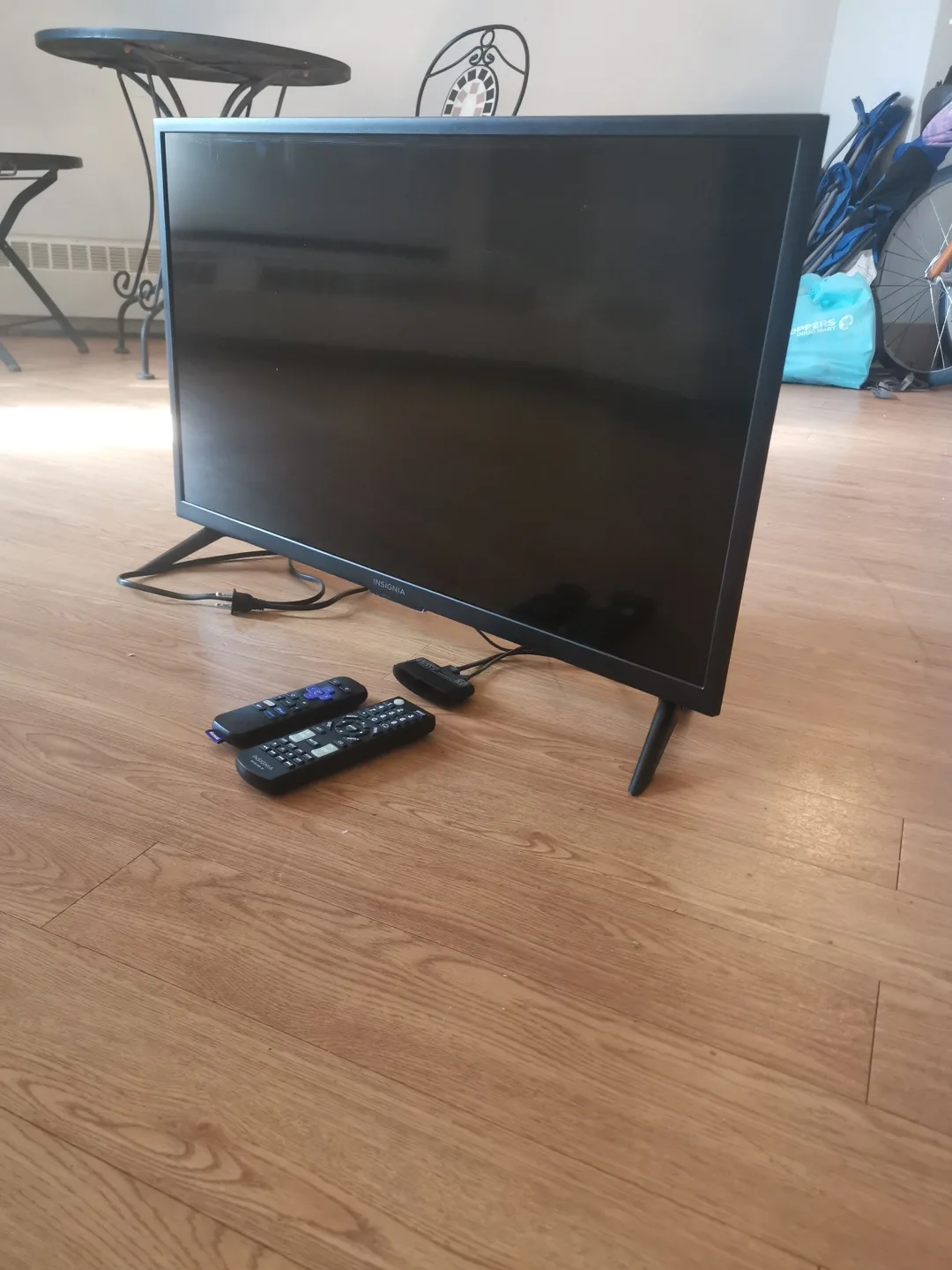 Insignia TV with Roku Device thumbnail