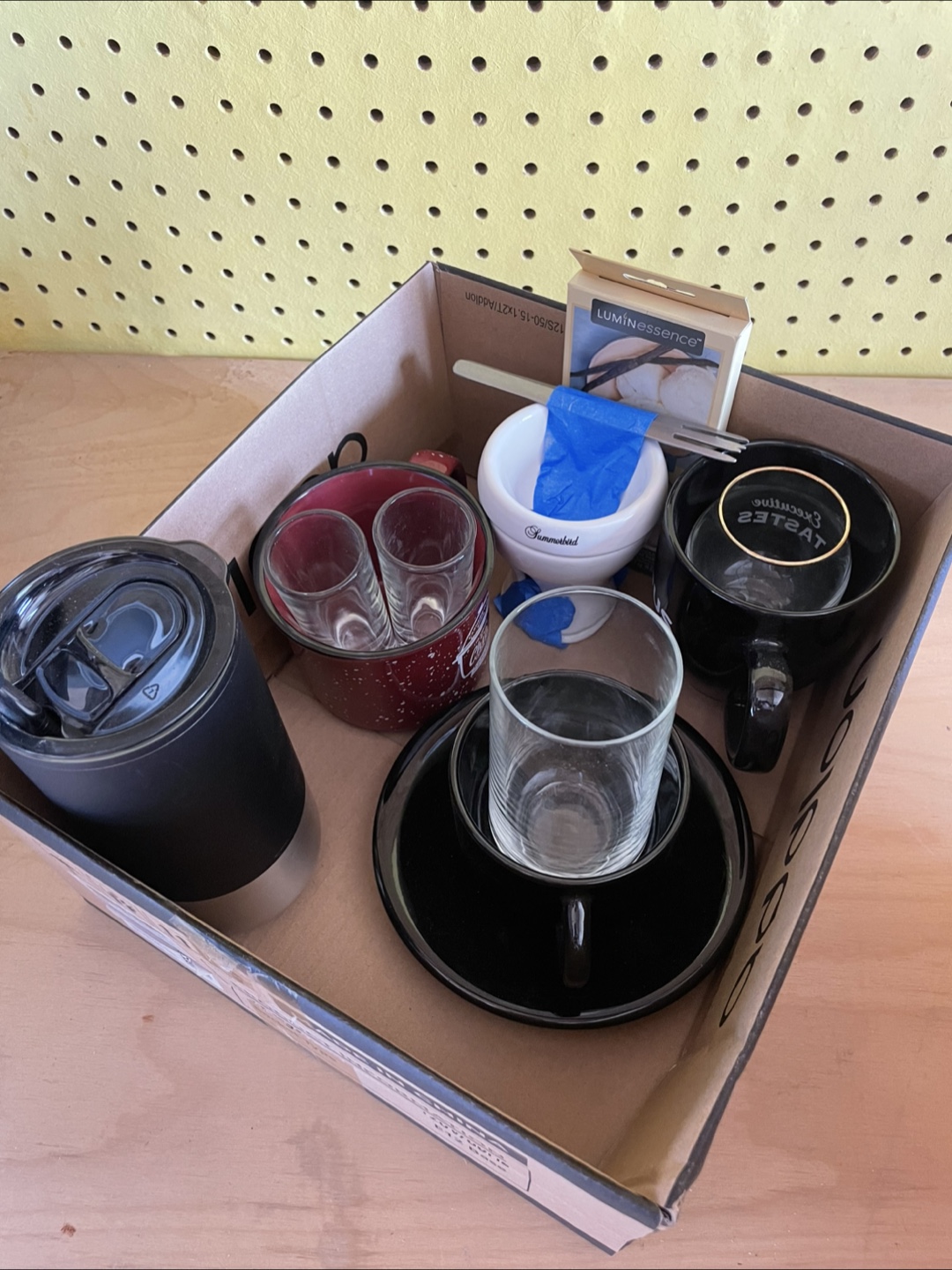 FREE Mixed Drinkware - Mugs, Glasses, and More! 🧡 #freecycle