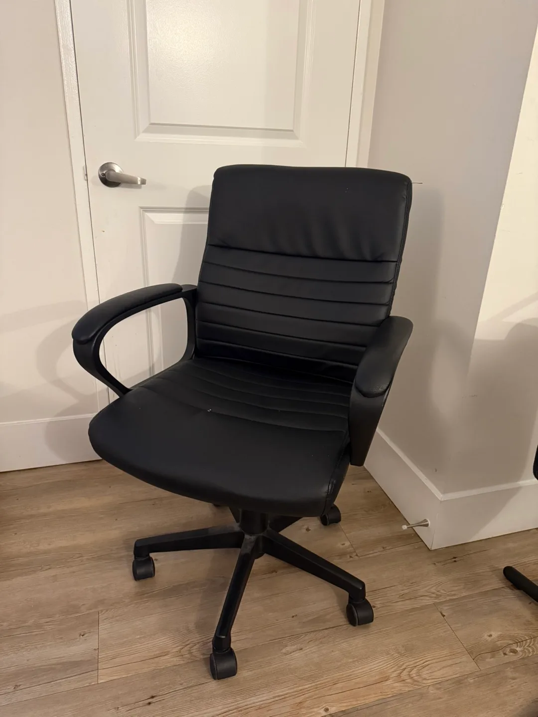 Black Office Chair image indicator(2)