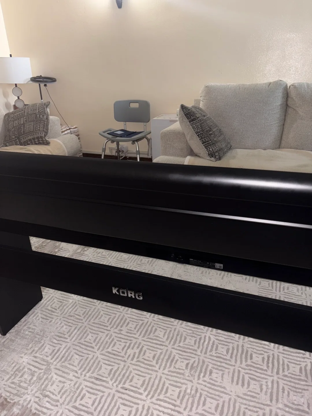 Korg Digital Piano - Black image indicator(2)