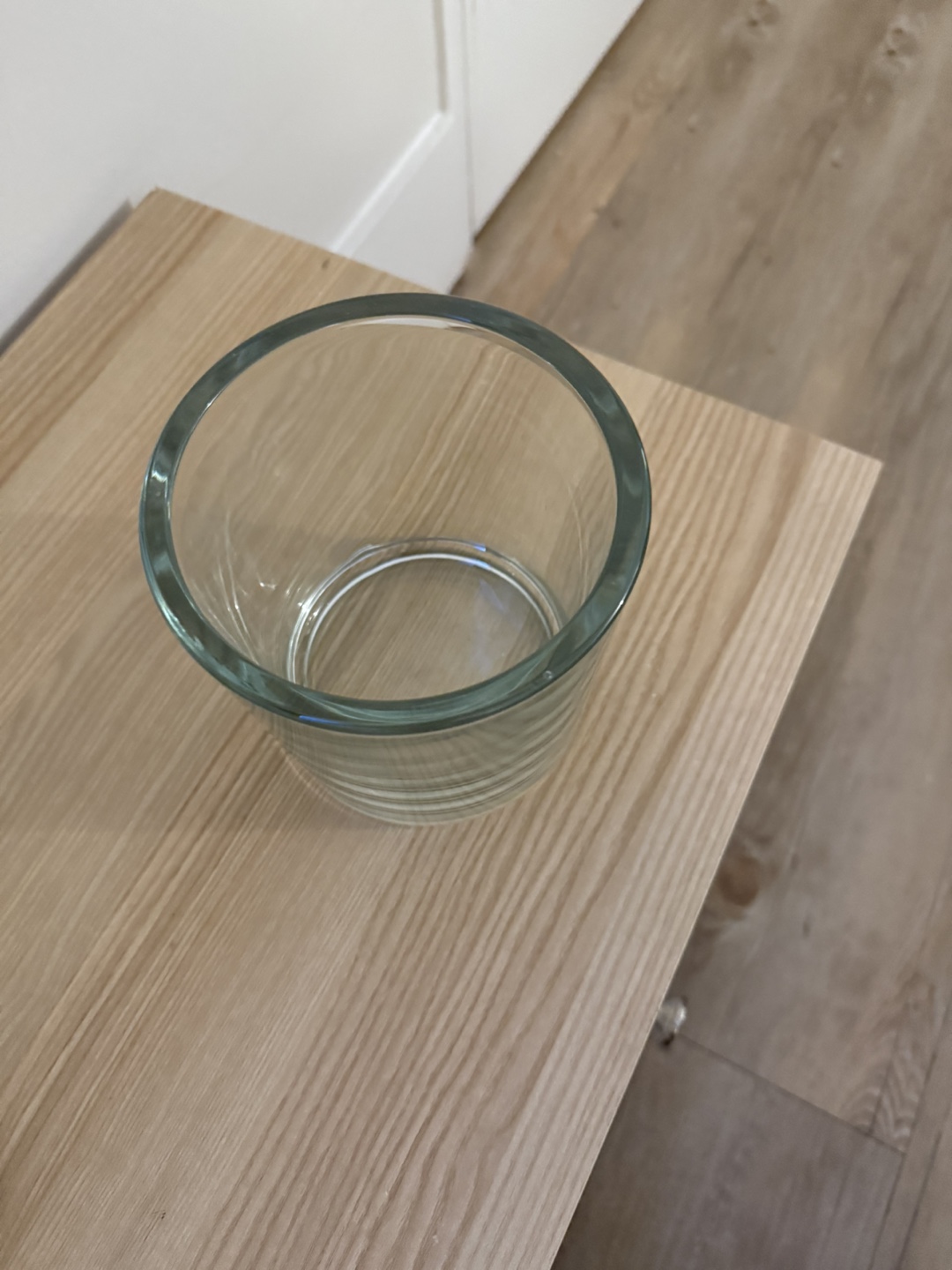 Clear Glass Vase - photo 3