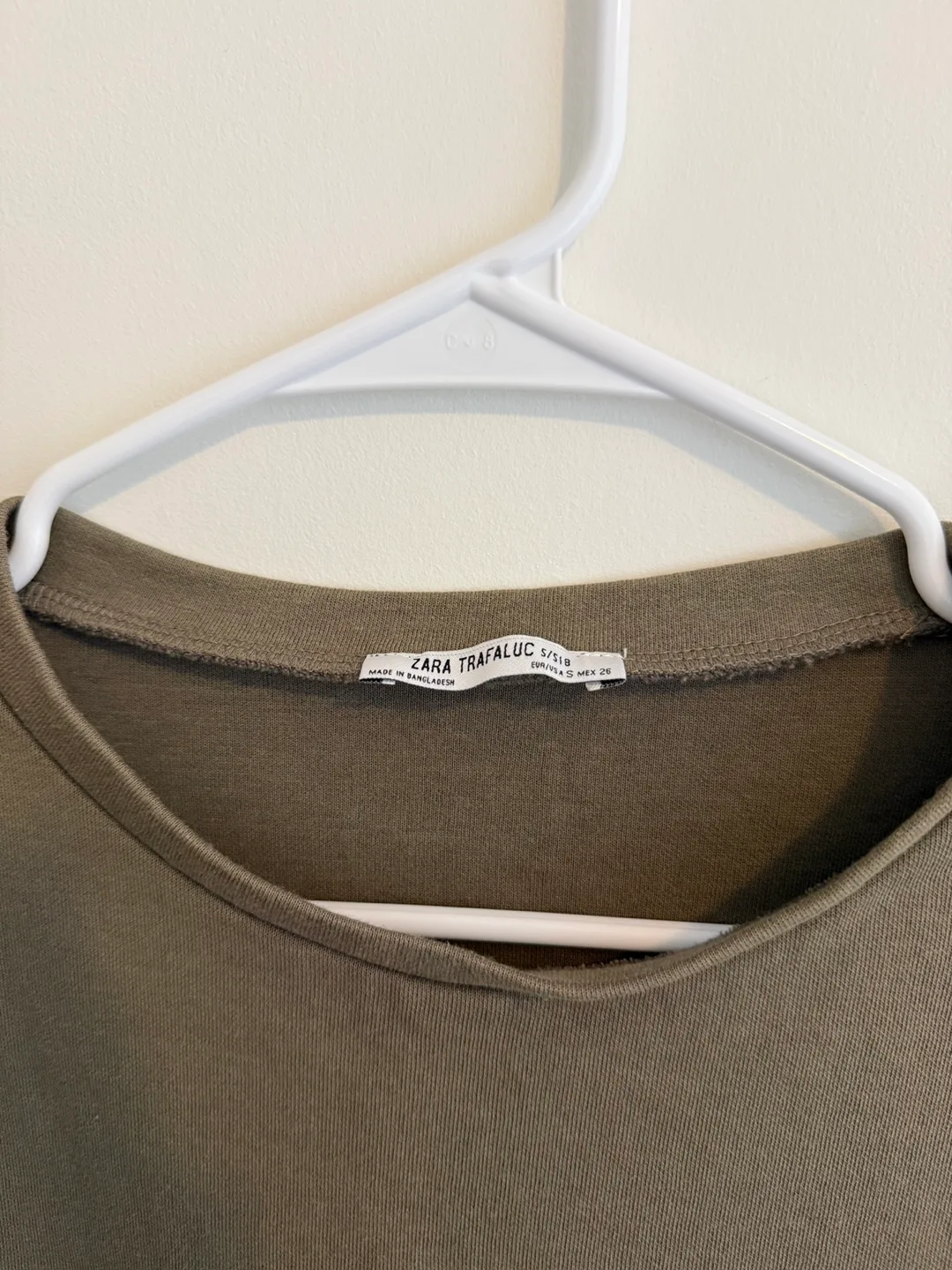 Zara Trafaluc Olive Green T-Shirt - Size S 🧡 image indicator(3)