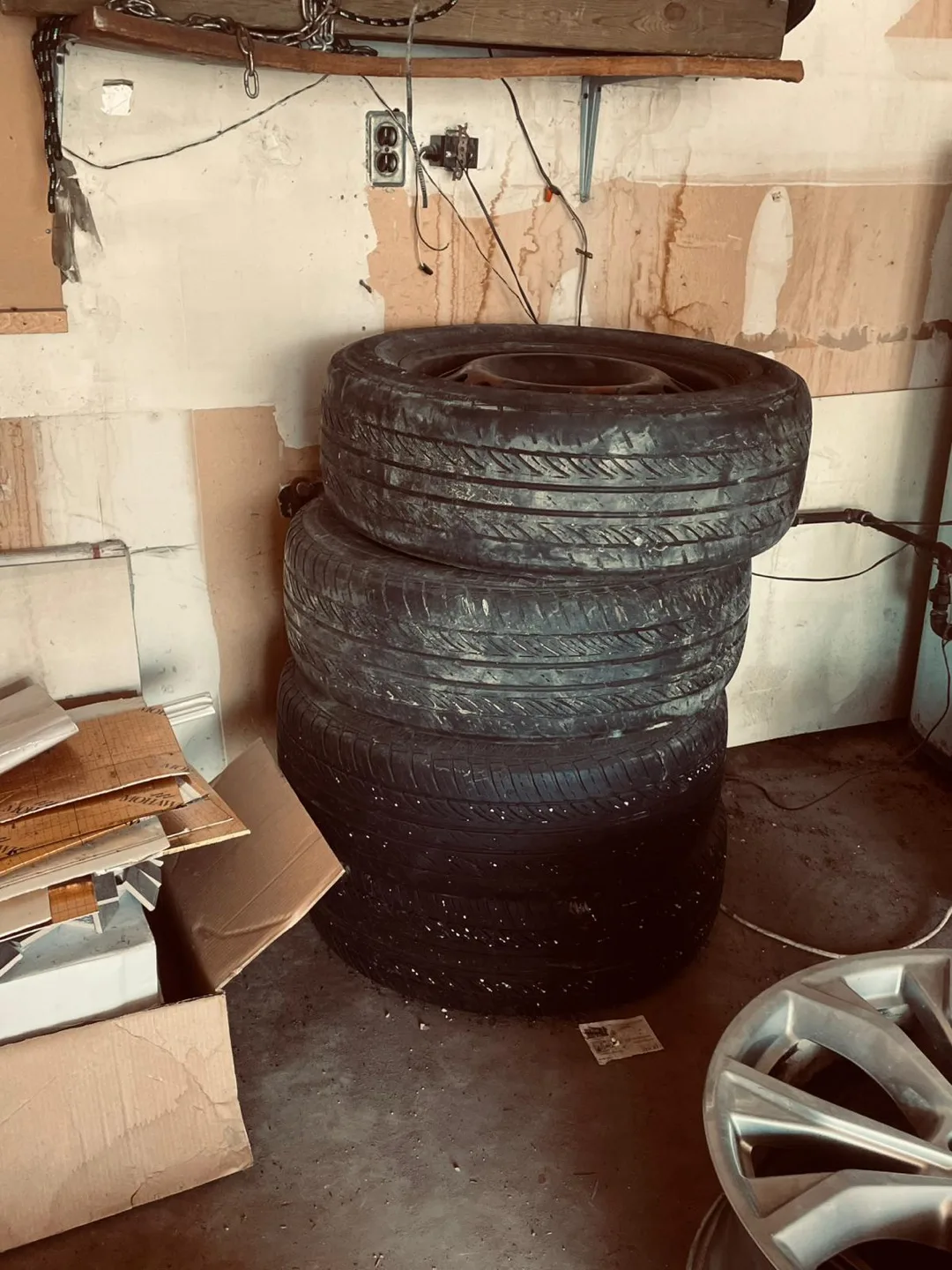 Set of General Altimax RT43 Tires - 225/60R17 thumbnail