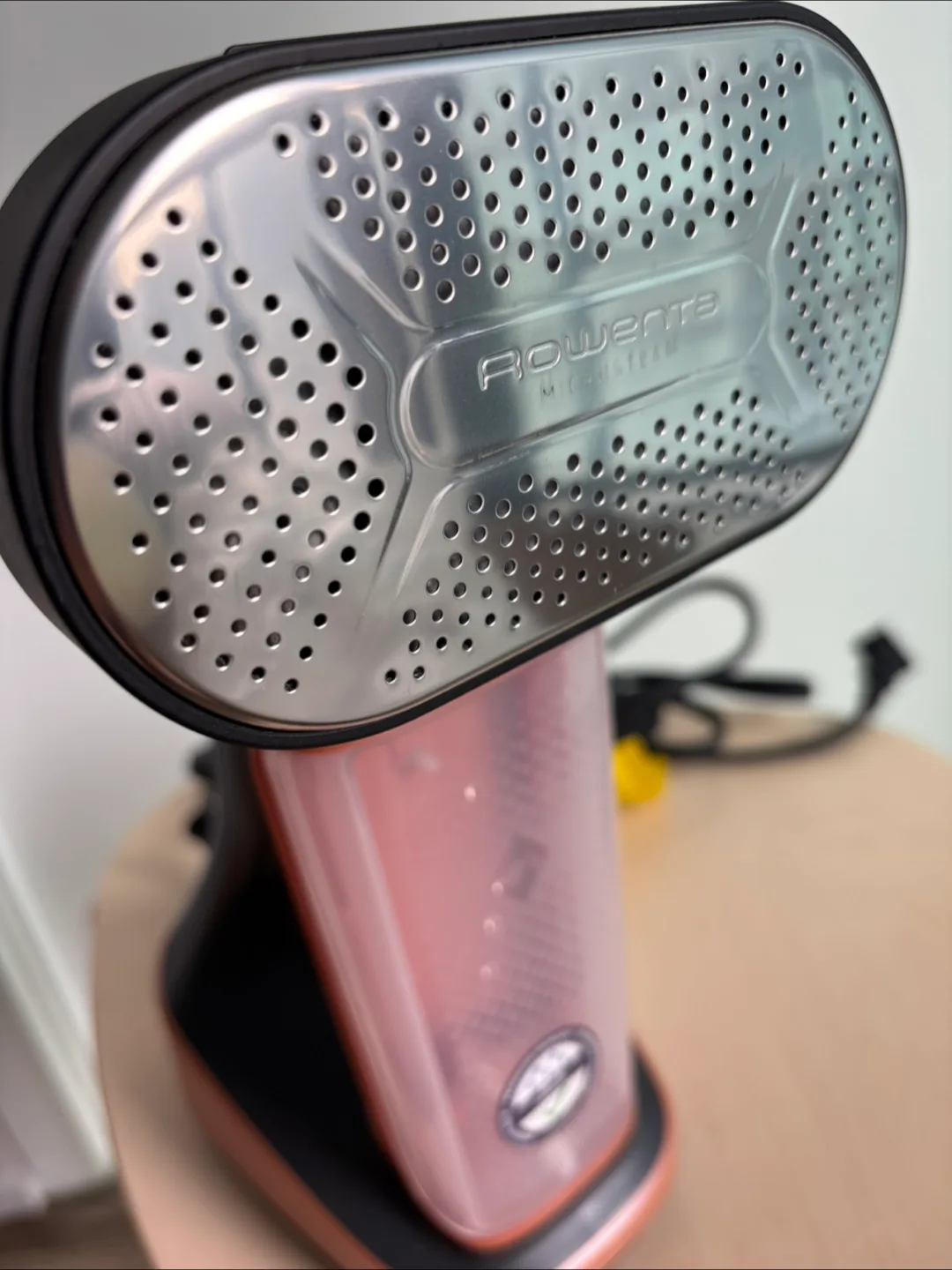 Rowenta Pure Force 3in1 Handheld Steamer & Iron image indicator(6)