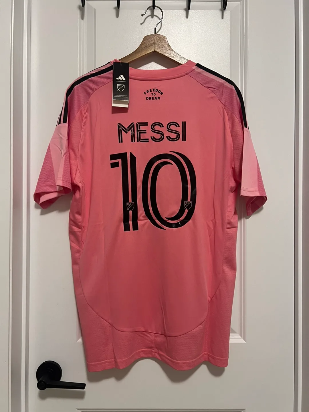 BNWT Messi Inter L Miami 2025 Jersey thumbnail