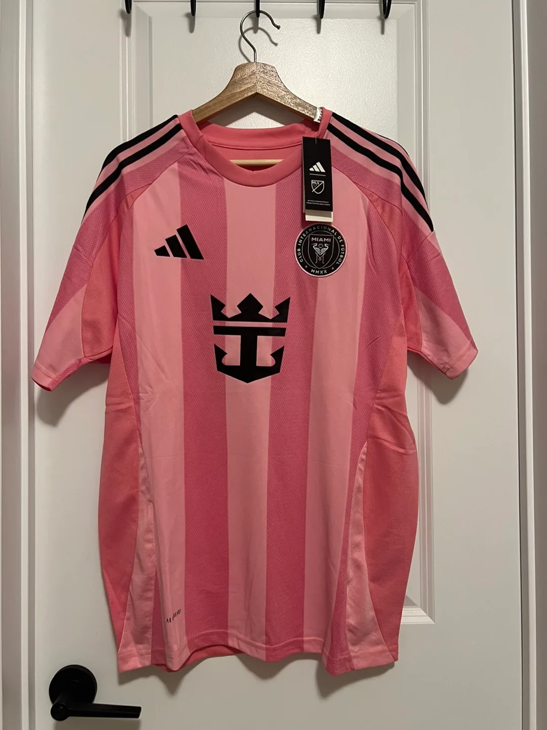 BNWT Messi Inter L Miami 2025 Jersey image indicator(2)