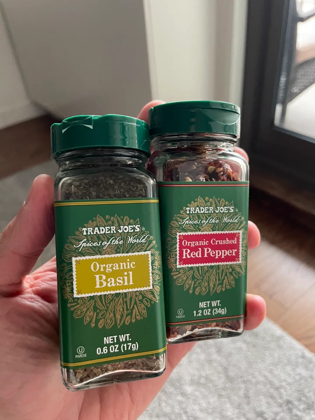 Trader Joe's Organic Basil & Red Pepper thumbnail