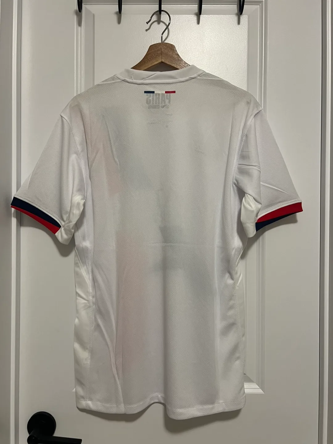 BNWT PSG L Away 24/25 Jersey image indicator(5)