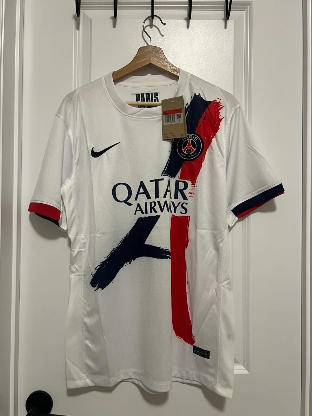 BNWT PSG L Away 24/25 Jersey thumbnail