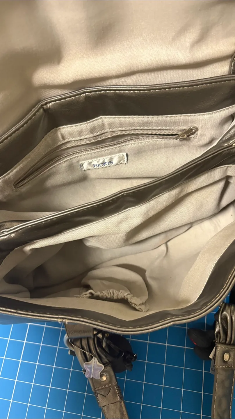 Hickies Metallic Silver Handbag image indicator(2)