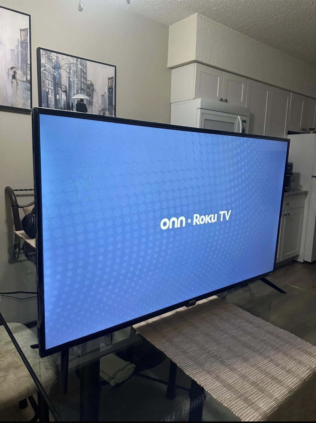 43-inch Roku Smart TV in excellent, like-new condition. - photo 4