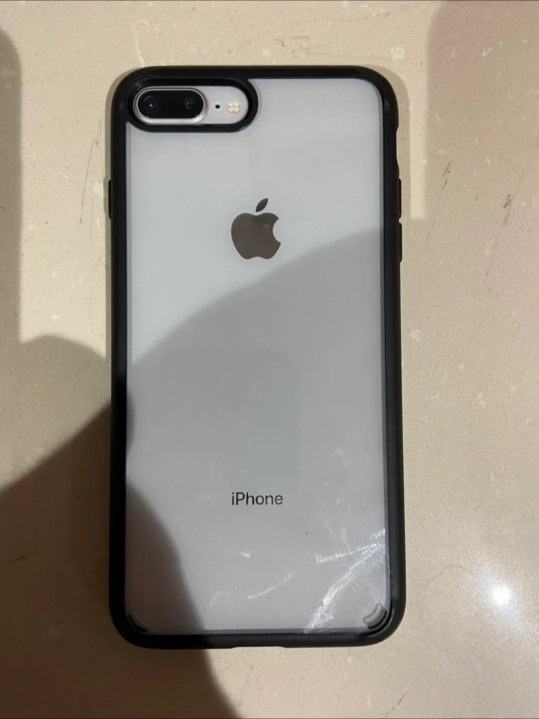 iPhone 8 Plus 64GB 10/10 Perfect Condition image indicator(2)