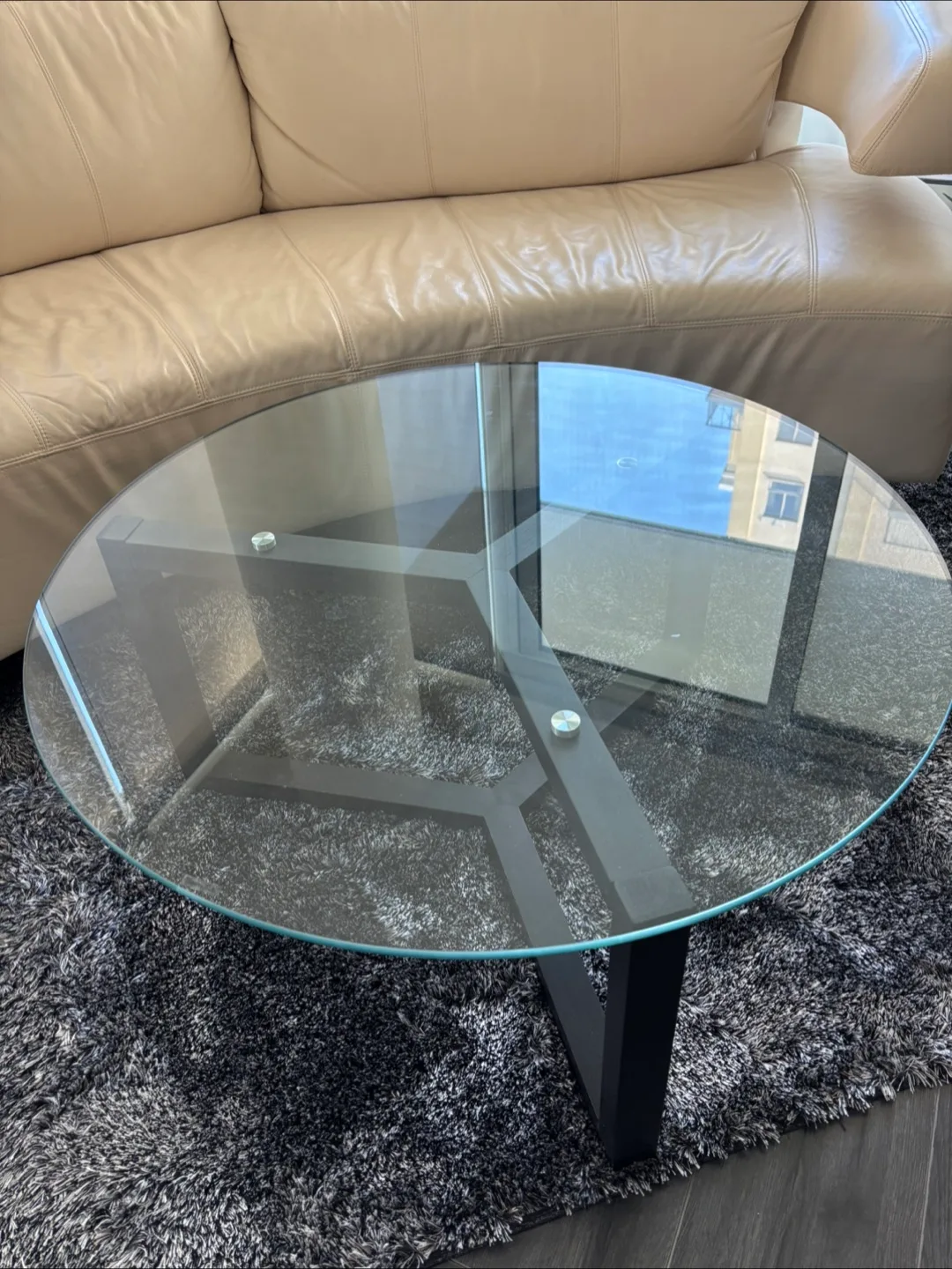 Round Glass Coffee Table - Black Frame image indicator(3)