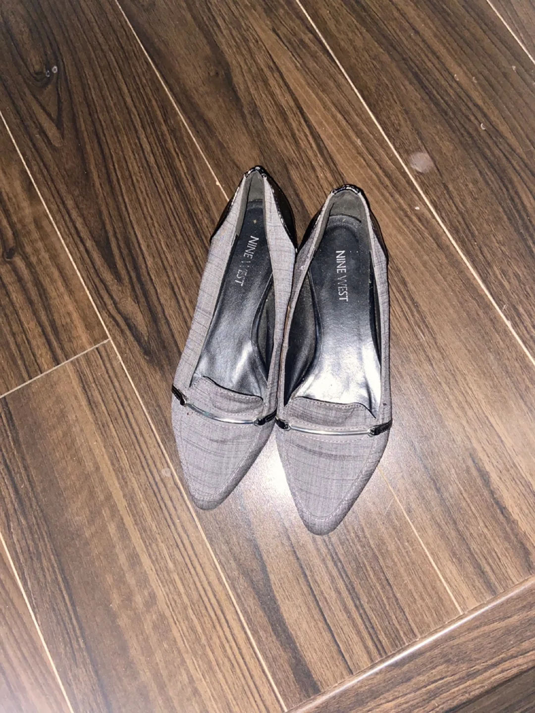 Nine West Grey Pointed Toe Flats - Size 6 thumbnail