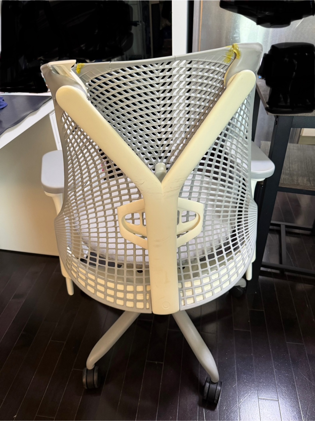 Herman Miller Sayl Chair - Studio White Frame - photo 3