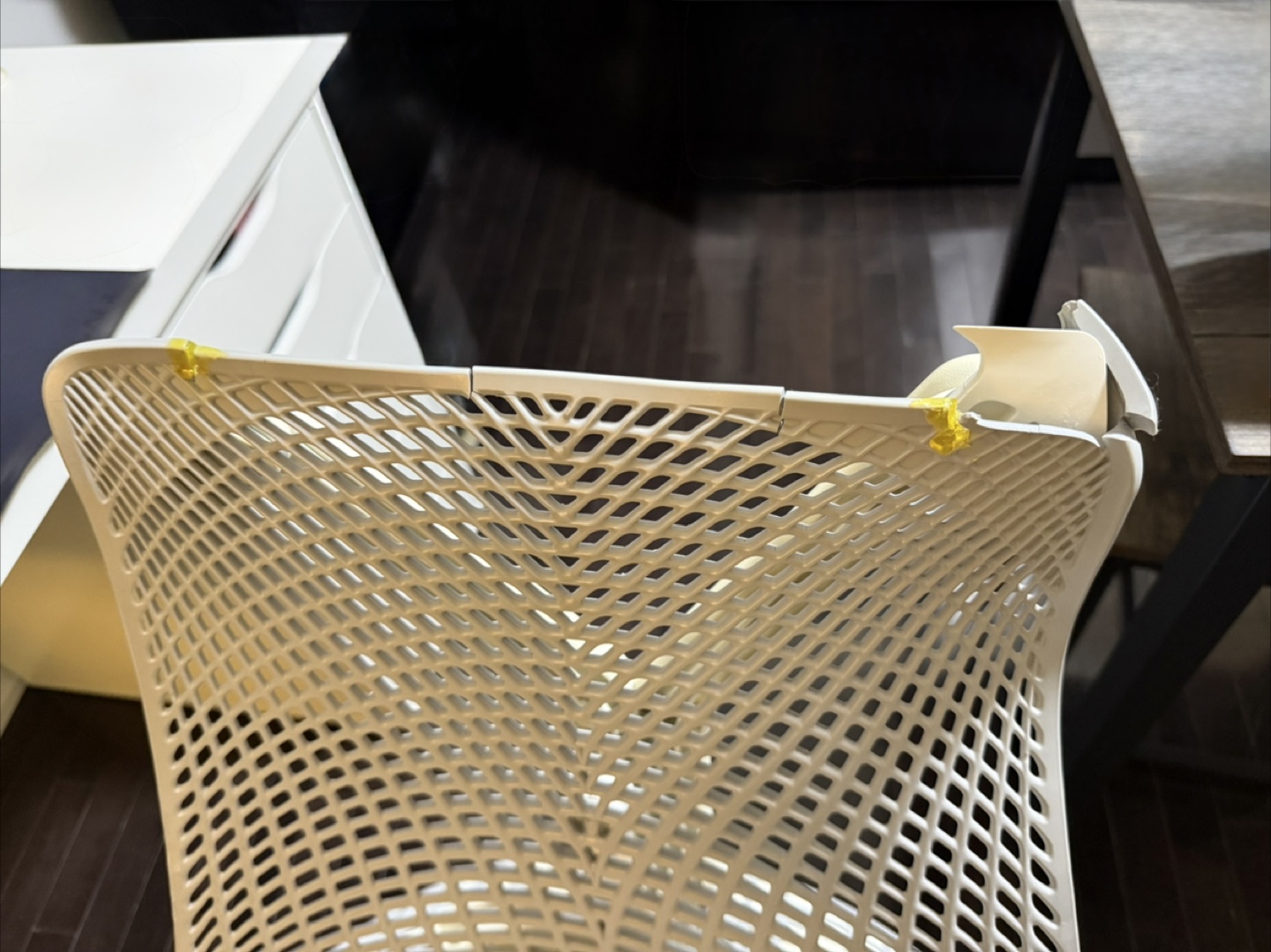 Herman Miller Sayl Chair - Studio White Frame - photo 4