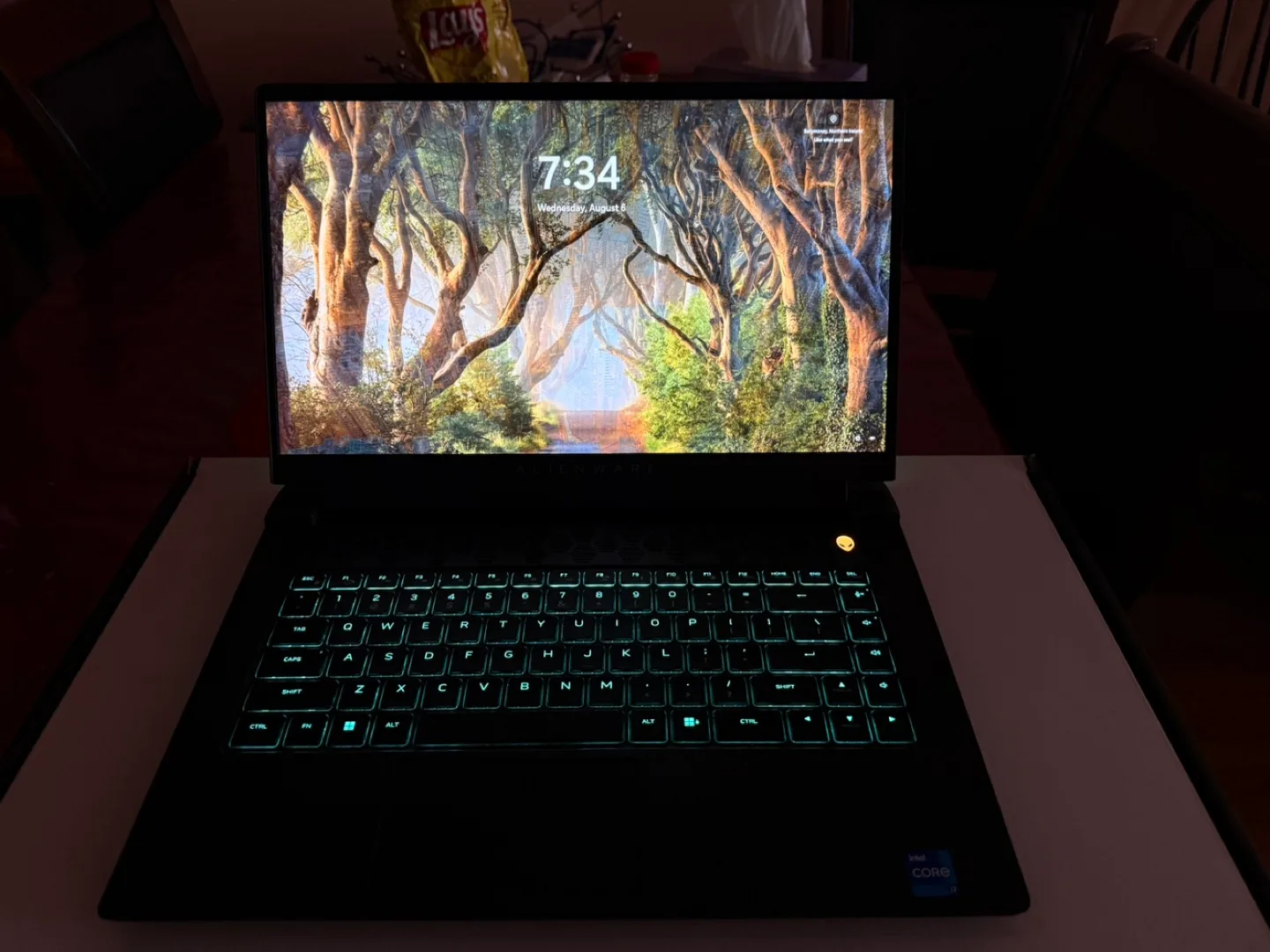 Alienware M15 R7-Like New! image indicator(2)