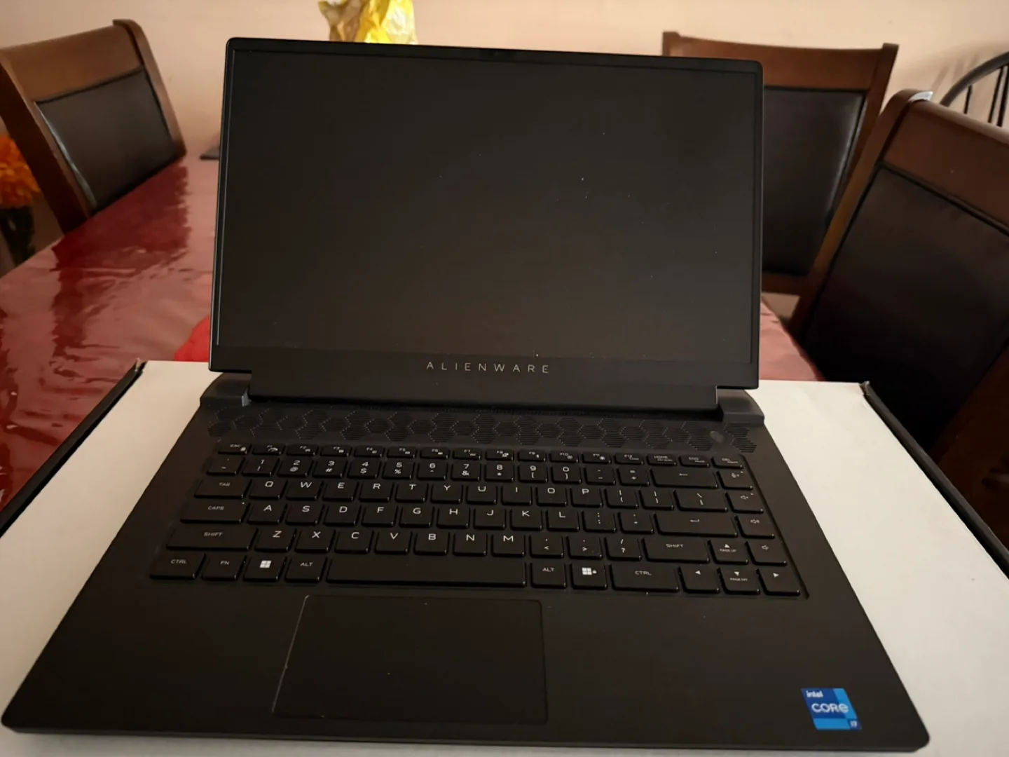 Alienware M15 R7-Like New! image indicator(4)