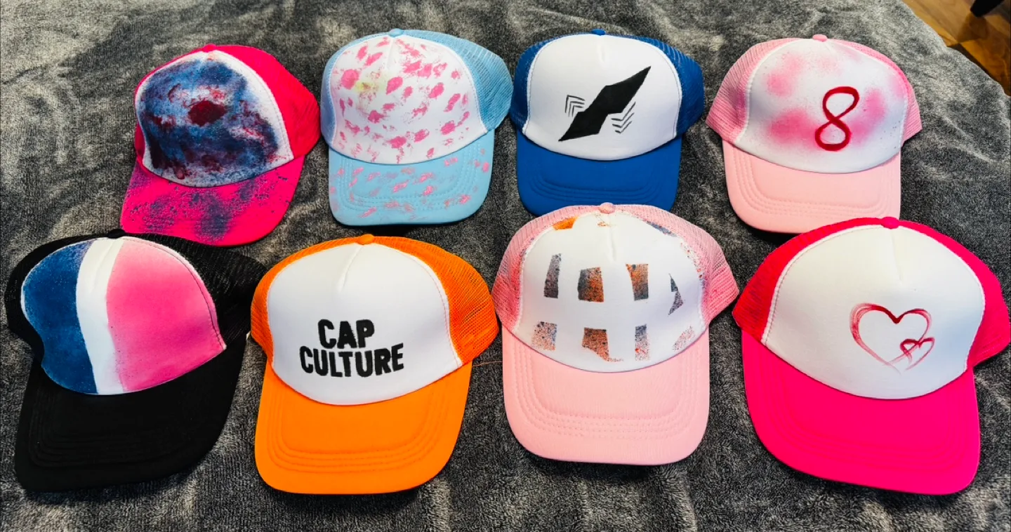 🎨 Unique Hand-Painted Trucker Hats – Colorful & One of a Kind! image indicator(3)