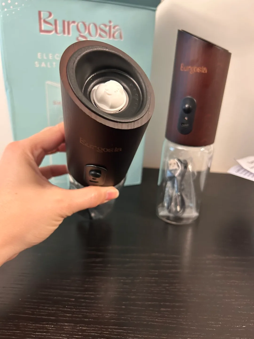 Burgosia Electric Gravity Salt & Pepper Mill Set - New image indicator(3)