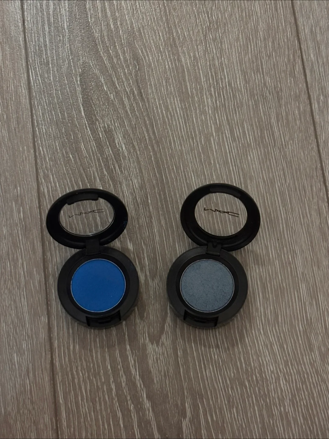MAC Eyeshadow for Special Look! - Triennial Wave & Tilt thumbnail