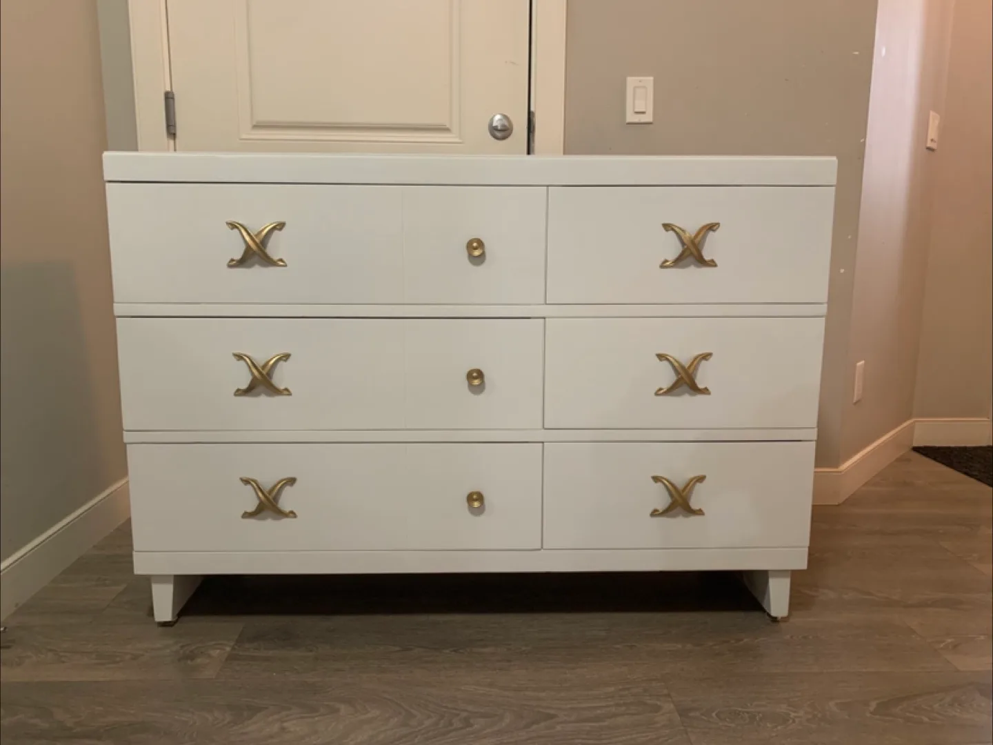 White 6-Drawer Dresser with Gold Accents thumbnail